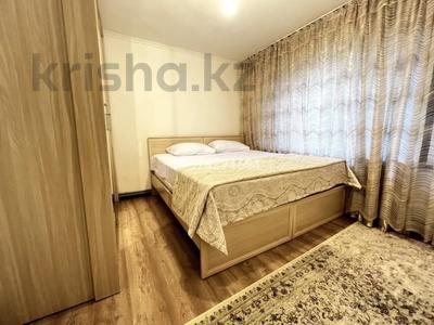3-комнатная квартира, 65 м², 2/5 этаж посуточно, Желтоксан за 21 000 〒 в Шымкенте