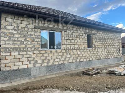 Отдельный дом · 3 комнаты · 85 м² · 10 сот., Карасай батыр 29 за 25 млн ₸ в Атырау, мкр Мирас