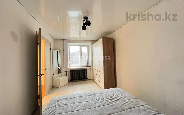 2-бөлмелі пәтер · 55.6 м² · 1/5 қабат, Жаңа қала ш/а., Аманжолова 31, бағасы: 220 000 ₸ в Караганде, Казыбек би р-н — фото 2