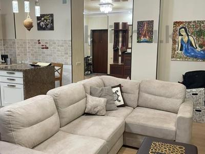 2-бөлмелі пәтер · 80 м² · 19/25 қабат, мкр 11 112Б — Актобе Ажары, бағасы: 22 000 ₸