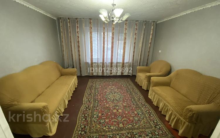 2-бөлмелі пәтер · 56 м² · 1/5 қабат, Туктабаева 56, бағасы: 80 000 ₸ в Семее, Красный Кордон — фото 2
