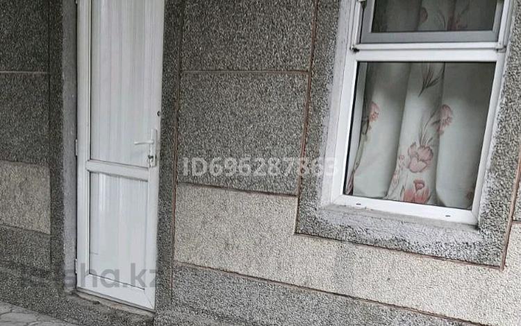 Часть дома · 1 комната · 18 м² · 6 сот., мкр Таугуль-3 за 50 000 ₸ в Алматы, Ауэзовский р-н — фото 4