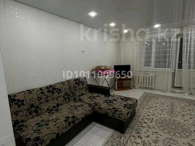 3-комнатная квартира · 65 м² · 5/5 этаж, Ескалиева 227 за 13 000 〒 в Уральске