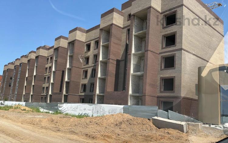 2-комнатная квартира · 82 м² · 2/5 этаж, мкр. Алтын орда 358 — ЖК ЖЕМЧУЖИНА, ЗАСТРОЙЩИК НОМАД КУРЫЛЫС за 27 млн ₸ в Актобе — фото 3