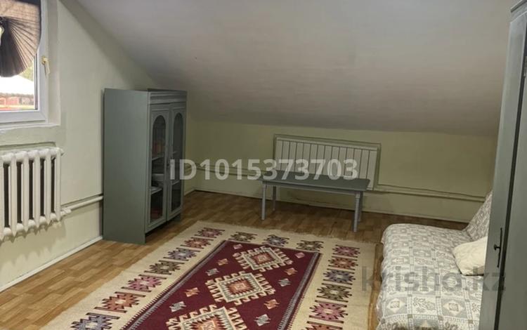 Часть дома · 3 комнаты · 90 м² · 1 сот., Сарсенбаева за 250 000 ₸ в Алматы, Медеуский р-н — фото 2
