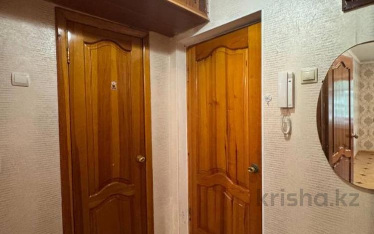 1-бөлмелі пәтер · 37 м² · 2/5 қабат, мкр 12 15 — Супермаркет Дина, бағасы: 9 млн ₸ в Актобе — фото 10