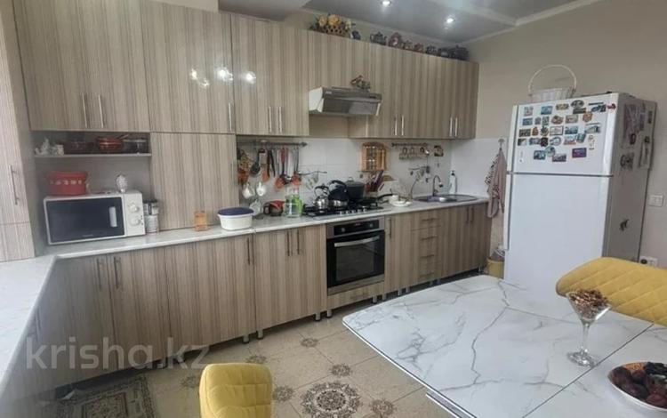 4-комнатная квартира · 126.8 м² · 4/5 этаж, мкр. Алтын орда, Баишева 7к1 за 45.5 млн ₸ в Актобе — фото 15