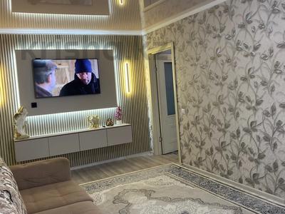 3-комнатная квартира · 60 м² · 4/5 этаж, Х. Доспанова за 19 млн 〒 в Уральске, мкр Школьник