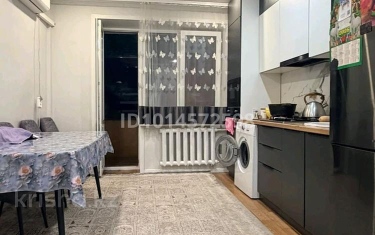 2-бөлмелі пәтер · 52 м² · 2/5 қабат, Желтоксан 21/1, бағасы: 45 млн ₸ в Алматы, Алмалинский р-н — фото 2