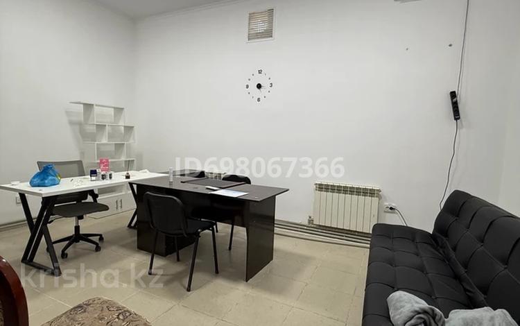 Офисы, образование, конференц-залы, кабинеты и рабочие места, студии · 55 м² за 192 500 〒 в Шымкенте, Туран р-н — фото 29