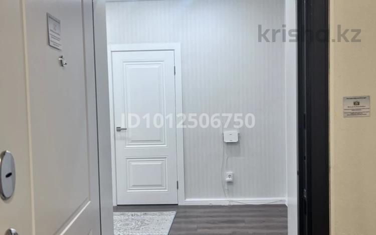 3-бөлмелі пәтер · 65 м² · 9/9 қабат, Жумекен Нажимеденов 52а — А-426, бағасы: 45 млн ₸ в Астане, Алматы р-н — фото 2