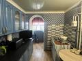 3-бөлмелі пәтер · 61 м² · 2/5 қабат, Мкр. Шугыла 21 дом, бағасы: 18 млн ₸ в  — фото 3