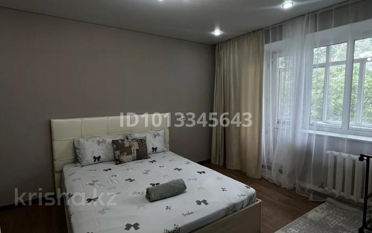 1-комнатная квартира · 40 м² · 3/5 этаж, Курмангазы 168 за 10 000 ₸ в Уральске — фото 4