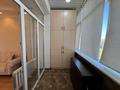 2-комнатная квартира · 72 м² · 3/8 этаж, мкр Михайловка , Аманжолова 41 за 41.9 млн ₸ в Караганде, Казыбек би р-н — фото 10
