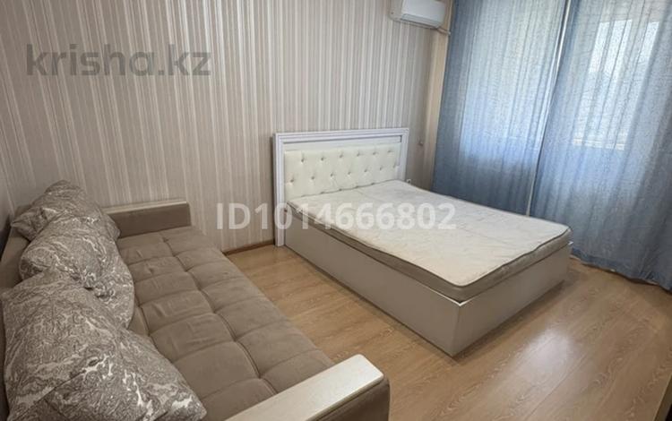 1-комнатная квартира · 38 м² · 9/12 этаж, мкр Акбулак, 1-я улица 77 за 200 000 ₸ в Алматы, Алатауский р-н — фото 2