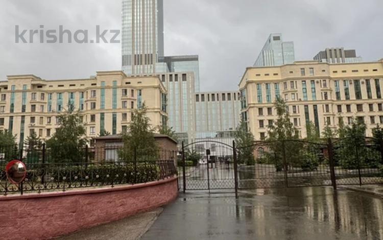 3-комнатная квартира · 150 м² · 5/6 этаж, Сыганак 58/1 за 800 000 ₸ в Астане, Есильский р-н — фото 2