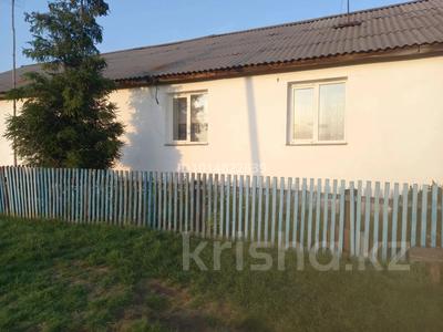 Часть дома · 3 комнаты · 59 м² · 102 сот., Звериноголовский округ — Курганская область, Звериноголовский округ. д. Украинец за 2.7 млн ₸