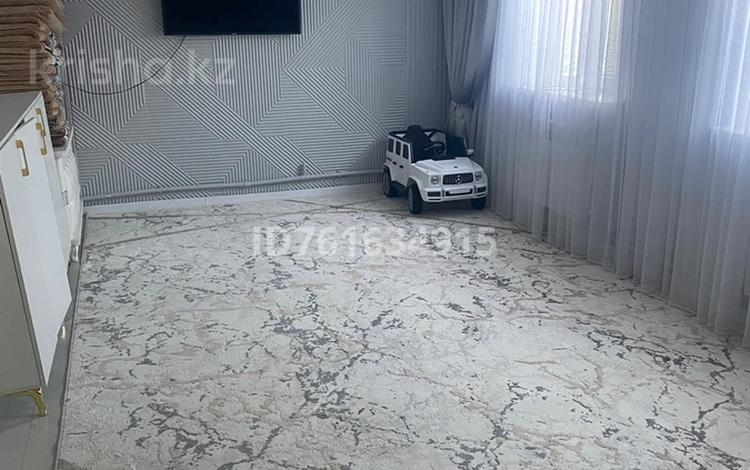 Отдельный дом · 4 комнаты · 140 м² · 10 сот., мкр Жумыскер, Биржан Сал 2 за 25 млн ₸ в Атырау — фото 2