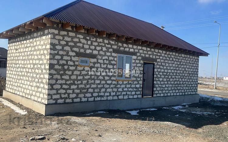 Отдельный дом · 3 комнаты · 78 м² · 800 сот., Мкр. Ақжар 2, ул 20 6 — Напротив городок “Спутник” 5ти этажные дома. за 10.5 млн 〒 в Атырау — фото 2