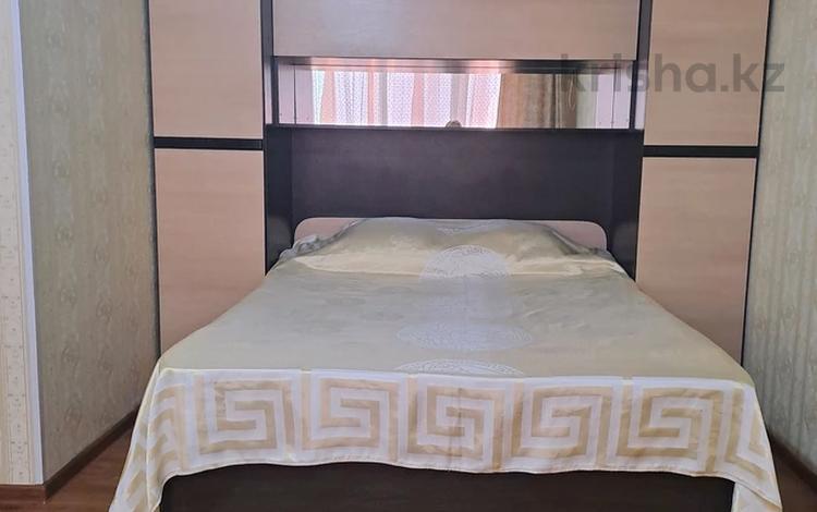 1-комнатная квартира · 40 м² · 3/5 этаж, Козбагарова 7 — Центральный парк, центральный отдел полиции, пожарная часть. за 2 000 ₸ в Семее — фото 2