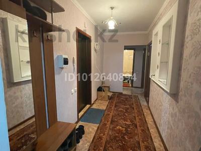 2-бөлмелі пәтер · 54 м² · 2/5 қабат, Юность 10/1, бағасы: 150 000 ₸ в Семее