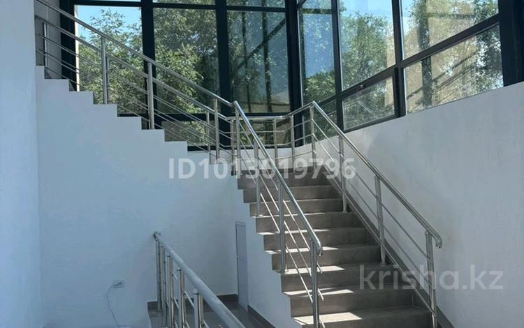 Офисы · 18 м² за 126 000 ₸ в Алматы, Алмалинский р-н — фото 2