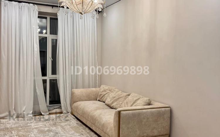 2-комнатная квартира · 62 м² · 9/12 этаж, ​Чингиз Айтматов 62/2 за 300 000 ₸ в Астане, Нура р-н — фото 2