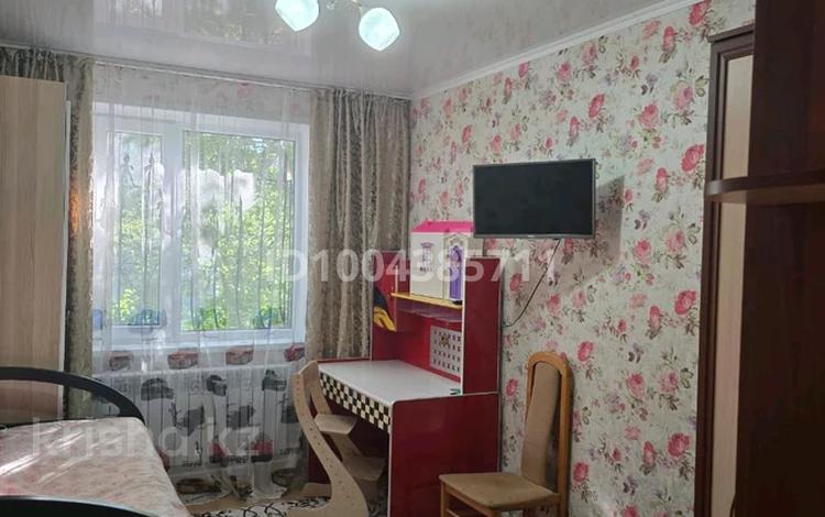 2-бөлмелі пәтер · 50 м², 27-шағынаудан 10 — 66 школа, бағасы: 200 000 ₸ в Караганде, Казыбек би р-н — фото 3