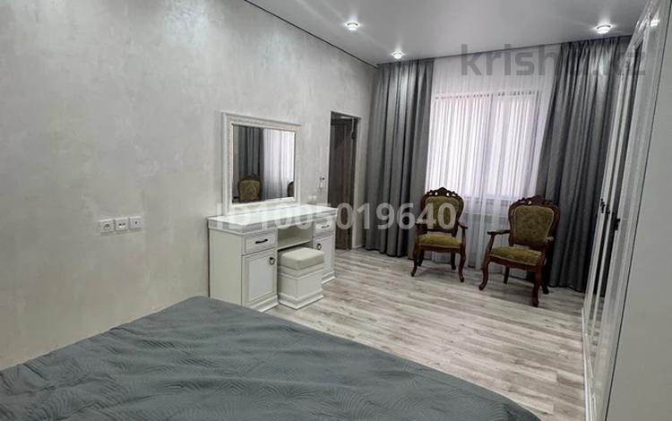 2-бөлмелі пәтер · 75 м² · 2/2 қабат, Гагарина — Гагарина-Ерниязова, бағасы: 300 000 ₸ в Атырау — фото 2