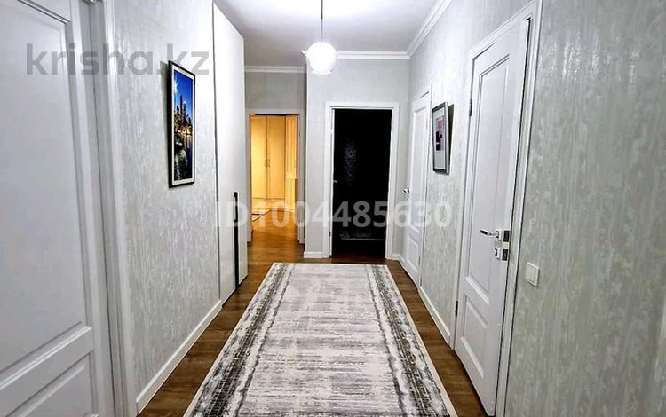 3-комнатная квартира · 100 м² · 8/9 этаж, Ф. Онгарсыновой 6 — Фариза Онгарсынова за 73 млн ₸ в Астане, Есильский р-н — фото 3