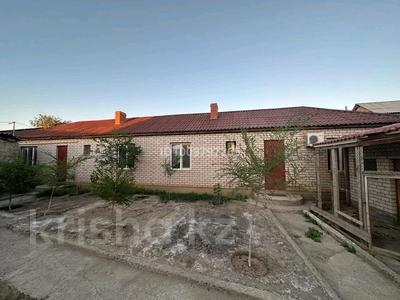 Жеке үй · 3 бөлме · 120 м², мкр Мясокомбинат, Гиззат аккошимов 12 — Находиться рядом с рынком Дина ..хоз торг.клубничный рай .и сауер, бағасы: 3 000 〒 в Атырау