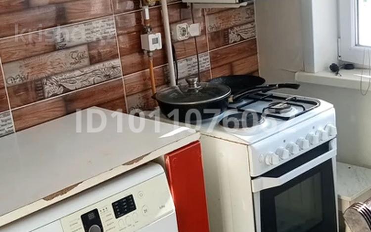 2-комнатная квартира · 48.7 м² · 5/5 этаж, мкр Юго-Восток, Строителей 29 — Строителей -шахтеров за 180 000 ₸ в Караганде, Казыбек би р-н — фото 2