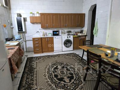 5-бөлмелі пәтер · 110 м² · 2/2 қабат, Коктем 14-1кв — 7 школа, бағасы: 35 млн ₸ в Жанаозен