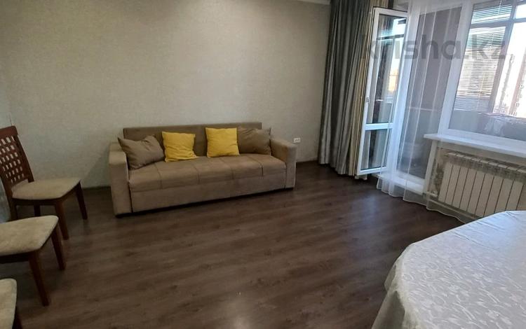 3-бөлмелі пәтер · 63 м² · 7/9 қабат, мкр Юго-Восток, Степной, бағасы: 28 млн ₸ в Караганде, Казыбек би р-н — фото 29
