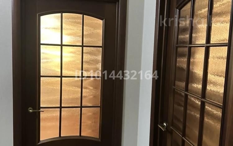 1-комнатная квартира · 46 м² · 4/10 этаж, мкр Аксай-3А 89 — Толеби Момышулы за 250 000 ₸ в Алматы, Ауэзовский р-н — фото 2