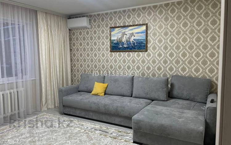 2-бөлмелі пәтер · 65 м² · 2/5 қабат, Мкр Наурыз 8, бағасы: 33 млн ₸ в Костанае — фото 2