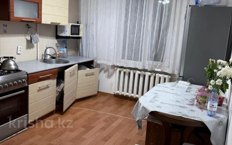 2-комнатная квартира · 54 м² · 4/5 этаж, мкр Тастак-3, Ислама Каримова 13 за 34.5 млн ₸ в Алматы, Алмалинский р-н — фото 2