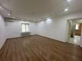 Офисы, образование, кабинеты и рабочие места · 600 м² за 700 000 ₸ в Атырау, мкр Каспий — фото 17