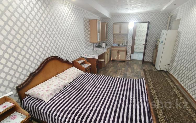 1-комнатная квартира, 28 м², 1/5 этаж посуточно, Кунаева 48 — Кунаева -Гоголя за 6 000 〒 в Риддере — фото 2