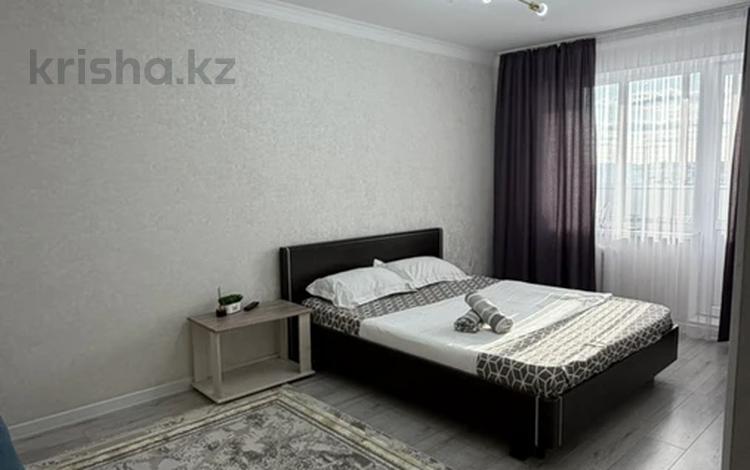 1-бөлмелі пәтер · 43 м² · 8/9 қабат, 11 ш/а. 80 — Керуен сити, рядом с Аквапарком, Президентским парком и мечети, бағасы: 13 000 ₸ в Актобе, мкр 11 — фото 2