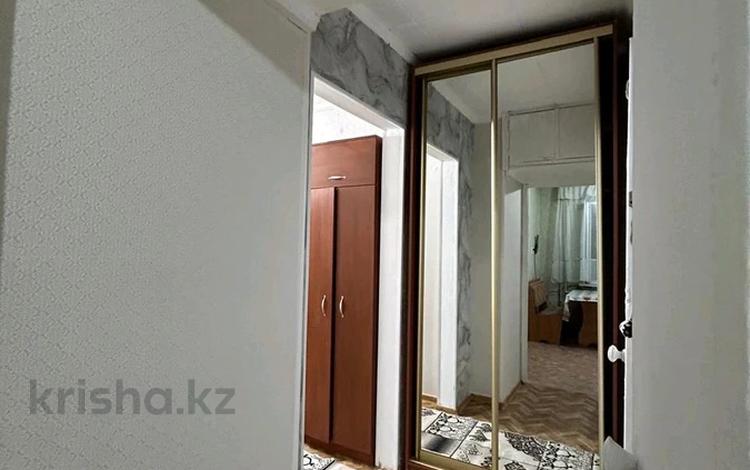 1-комнатная квартира · 40 м² · 3/9 этаж, рыскулова за 12 млн 〒 в Семее — фото 2