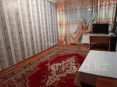 2-бөлмелі пәтер · 45 м², мкр Самал, Самал ш/а. — Сейфуллин аялдамасының қасында, бағасы: 11 млн ₸ в Таразе