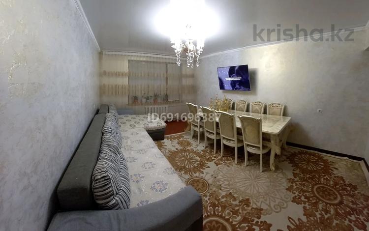 4-комнатная квартира, 80 м², 2/5 этаж, Конаева 16А за 26.8 млн 〒 в Талдыкоргане, мкр Самал — фото 2