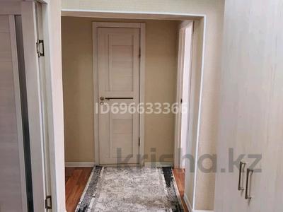 4-комнатная квартира · 83.2 м² · 3/5 этаж, Мкр.Акмешит 8 — Кафе West за 20 млн 〒 в 