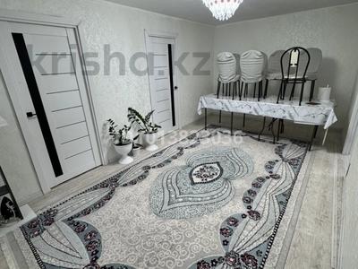 4-бөлмелі пәтер · 62 м² · 3 қабат, Зачаганск пгт ш/а. Саратовская 22 подьезд 4 кв54 — Недалеко от торгового центра “Жәңгір хан”, бағасы: 22 млн ₸ в Уральске, мкр. Зачаганск пгт