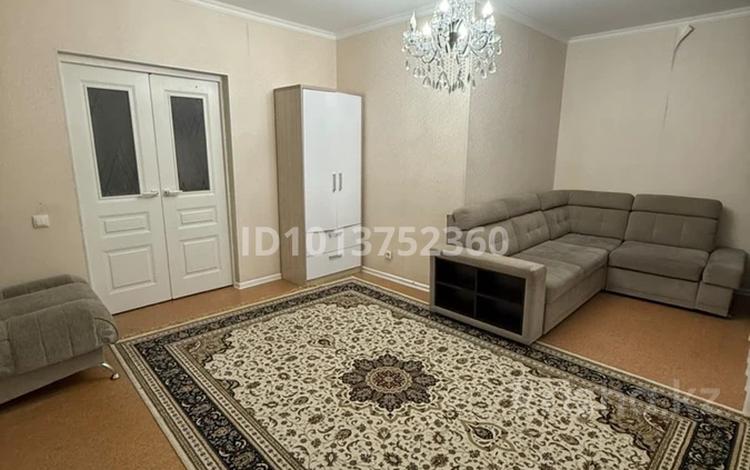 2-бөлмелі пәтер · 76 м² · 3/9 қабат, 33-ш/а. 20, бағасы: 21 млн ₸ в Актау, 33-й мкр — фото 2