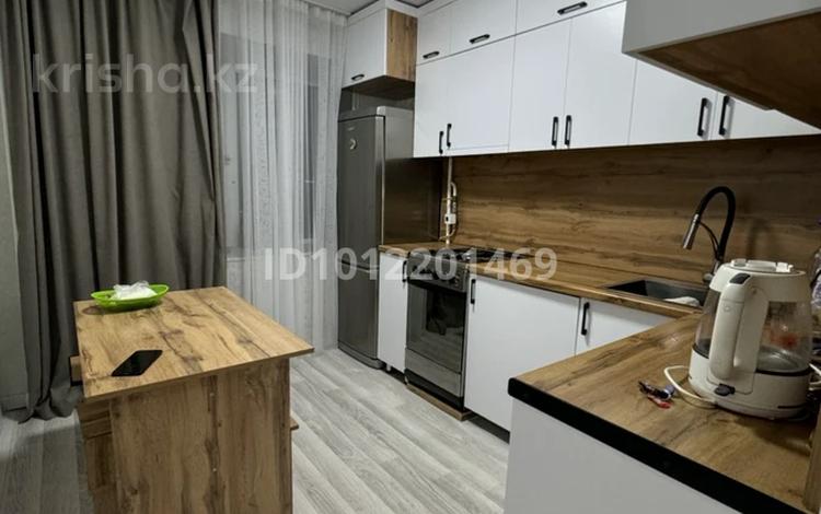 3-комнатная квартира · 63 м² · 7/9 этаж, мкр Юго-Восток, Муканова 18 за 250 000 ₸ в Караганде, Казыбек би р-н — фото 2