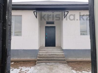 Отдельный дом • 4 комнаты • 140 м² • 4.5 сот., Мақашева — Ташкентский за 28 млн 〒 в Каскелене