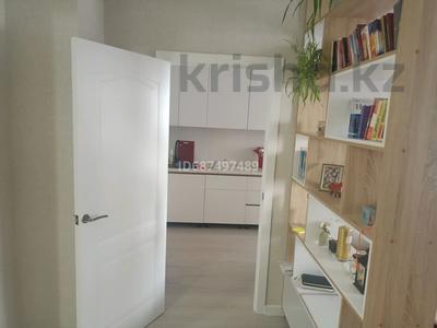 1-комнатная квартира, 40 м², 12/22 этаж помесячно, Розы Баглановой 6 — Туран за 160 000 〒 в Астане, Нура р-н