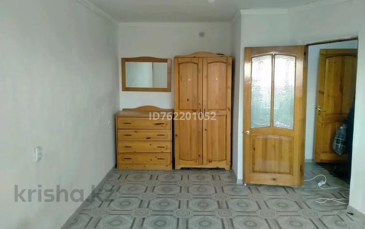 1-комнатная квартира · 28 м² · 4/5 этаж, мкр Шанхай, ул Санкибай батыр 20 — Квартира находится за дом дружбы,автопарк. за 6 млн 〒 в Актобе — фото 8